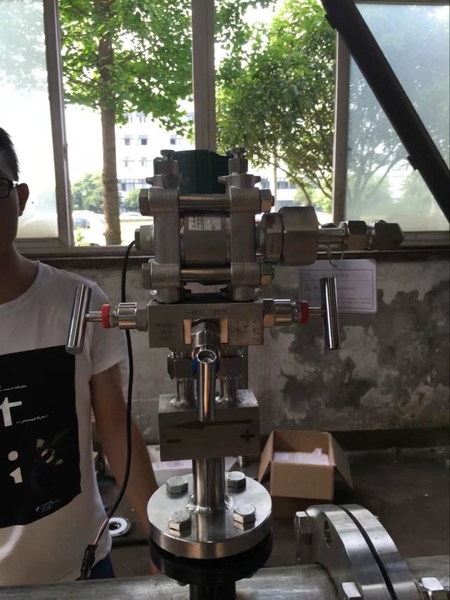 1-1F9160T247-50.jpg 1-1F9160T247-50.jpg